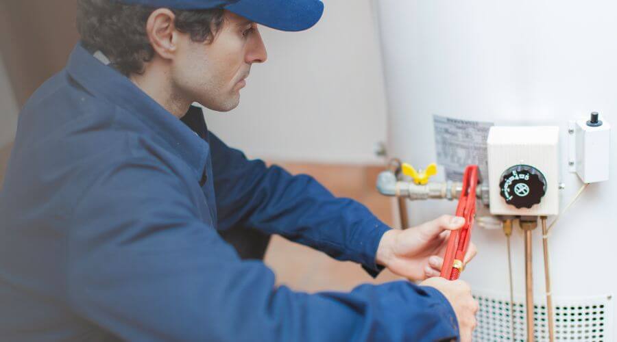 Expert burst pipe repair services in Bloomville, OH